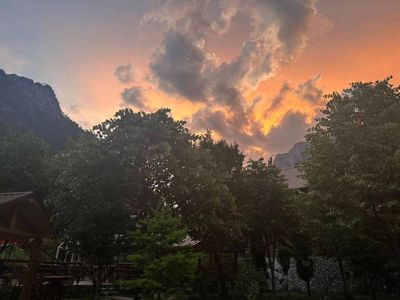 Valbona Relax Hotel Ngoại thất bức ảnh